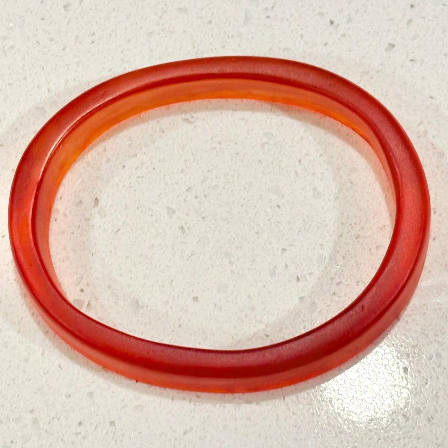RAY BY DESIGN - Resin Bangle Red Oval