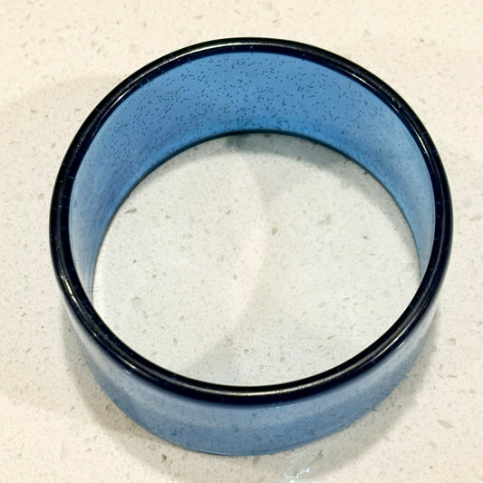 RAY BY DESIGN - Resin Bangle Blue Round Wide
