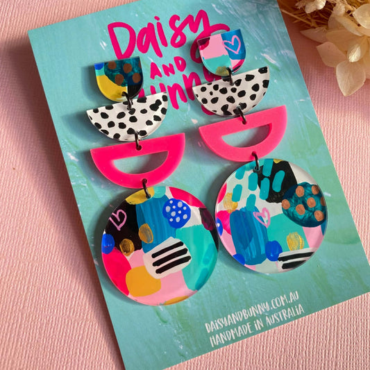 DAISY AND BUNNY - FRANKIE DANGLES - GRAFITTI