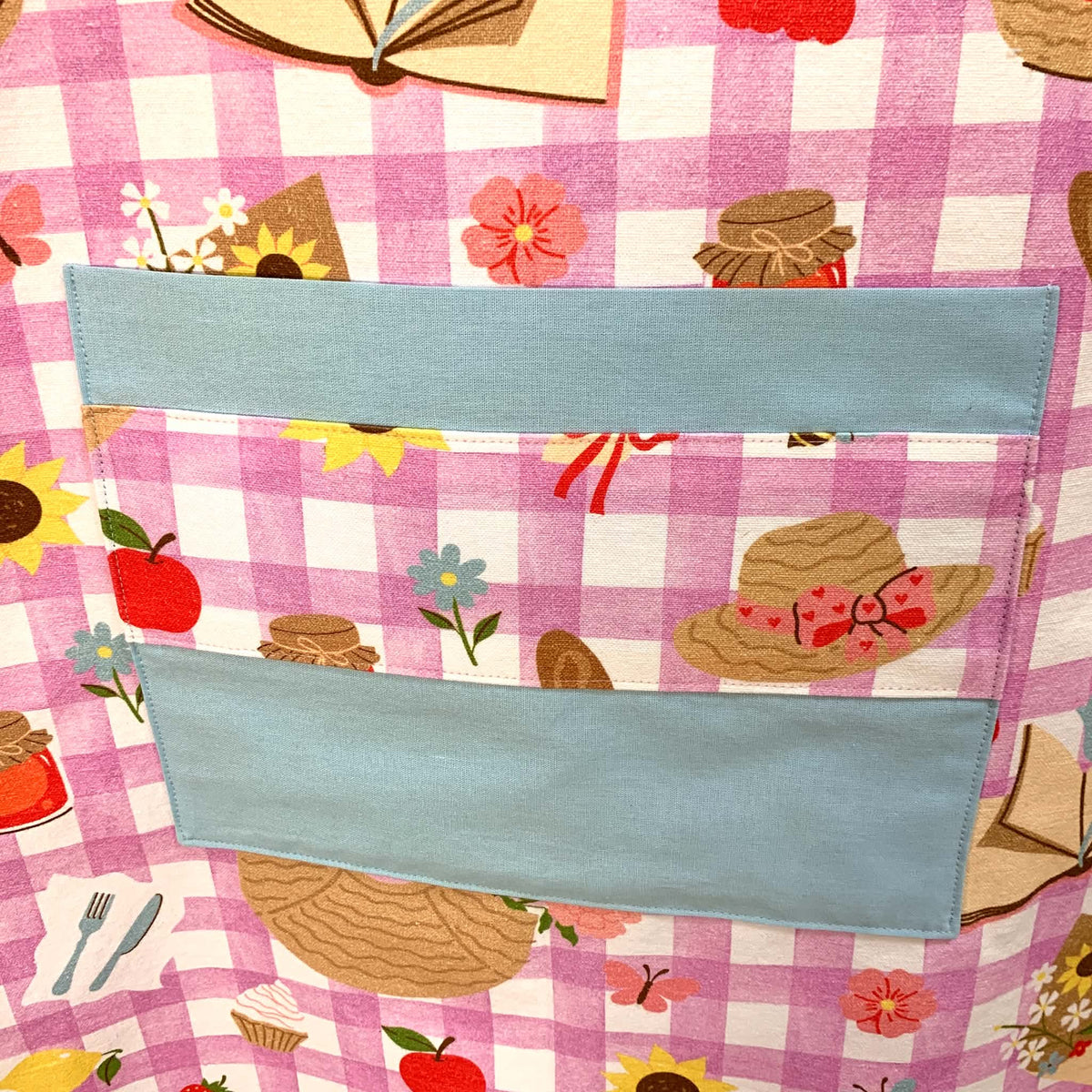 MUMMA WHOOPEE- "Picnic Platter" APRON
