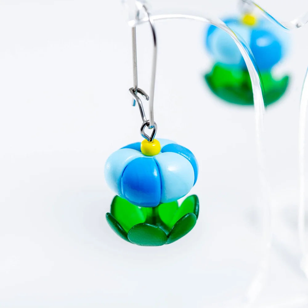CLAIRE ISHINO- Balloon Bloom Earrings - Sky Blue