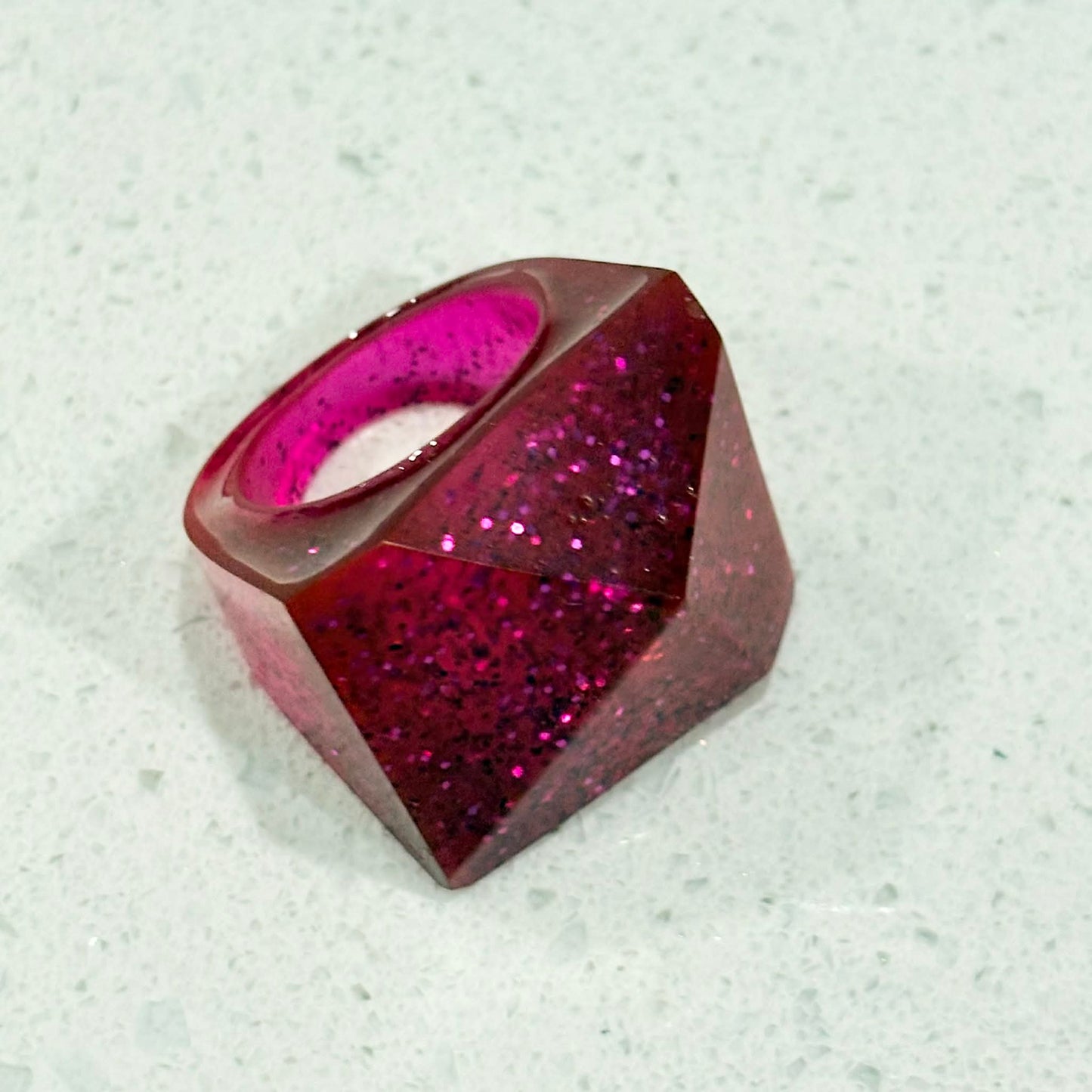 RAY BY DESIGN - Resin Ring Pink Geo