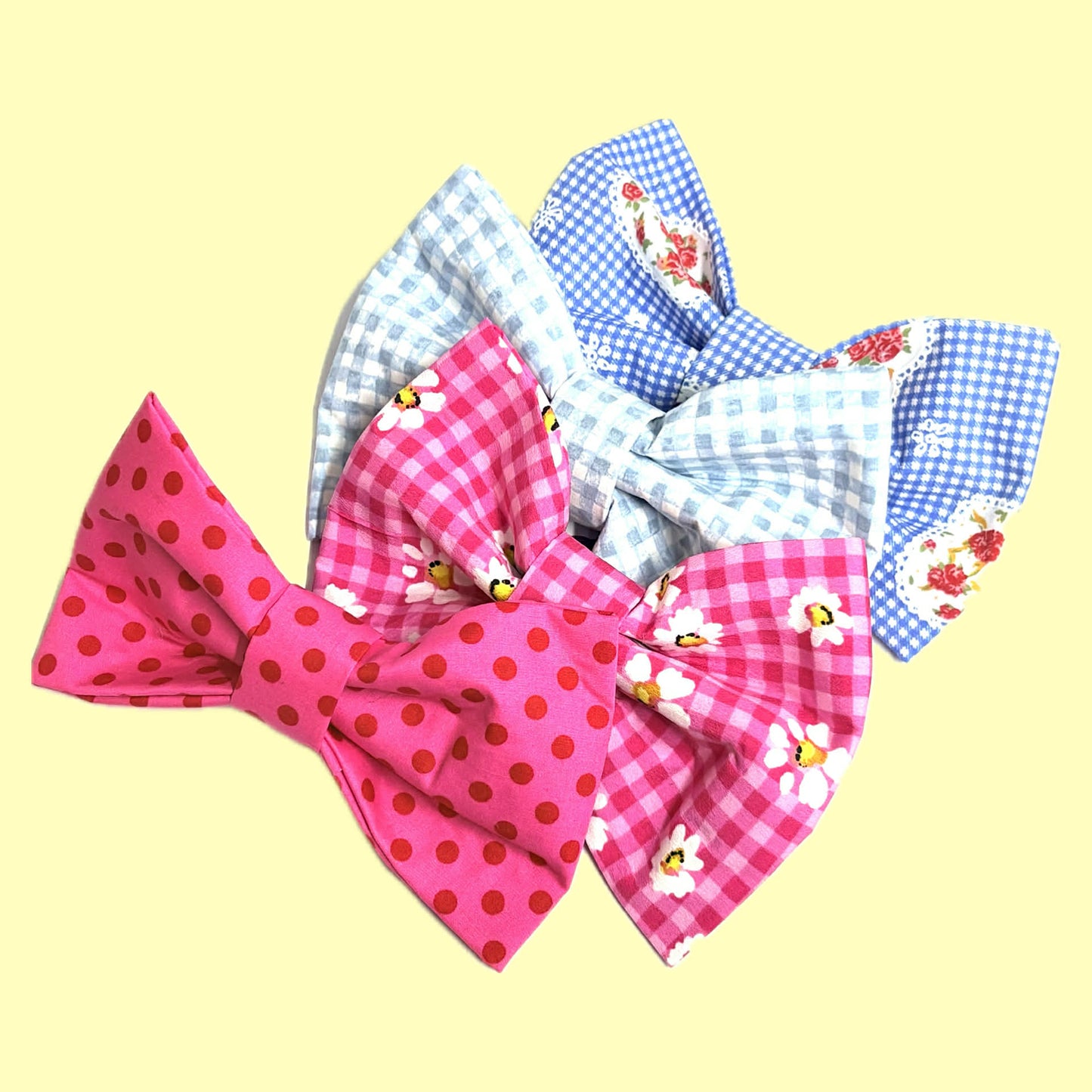 BEAUS AND BANDITS - DOGGY BOW TIE -FLOWERS ON GINGHAM - LARGE