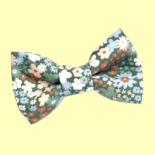 BEAUS AND BANDITS - DOGGY BOW TIE - FLOWER GARDEN - MEDIUM