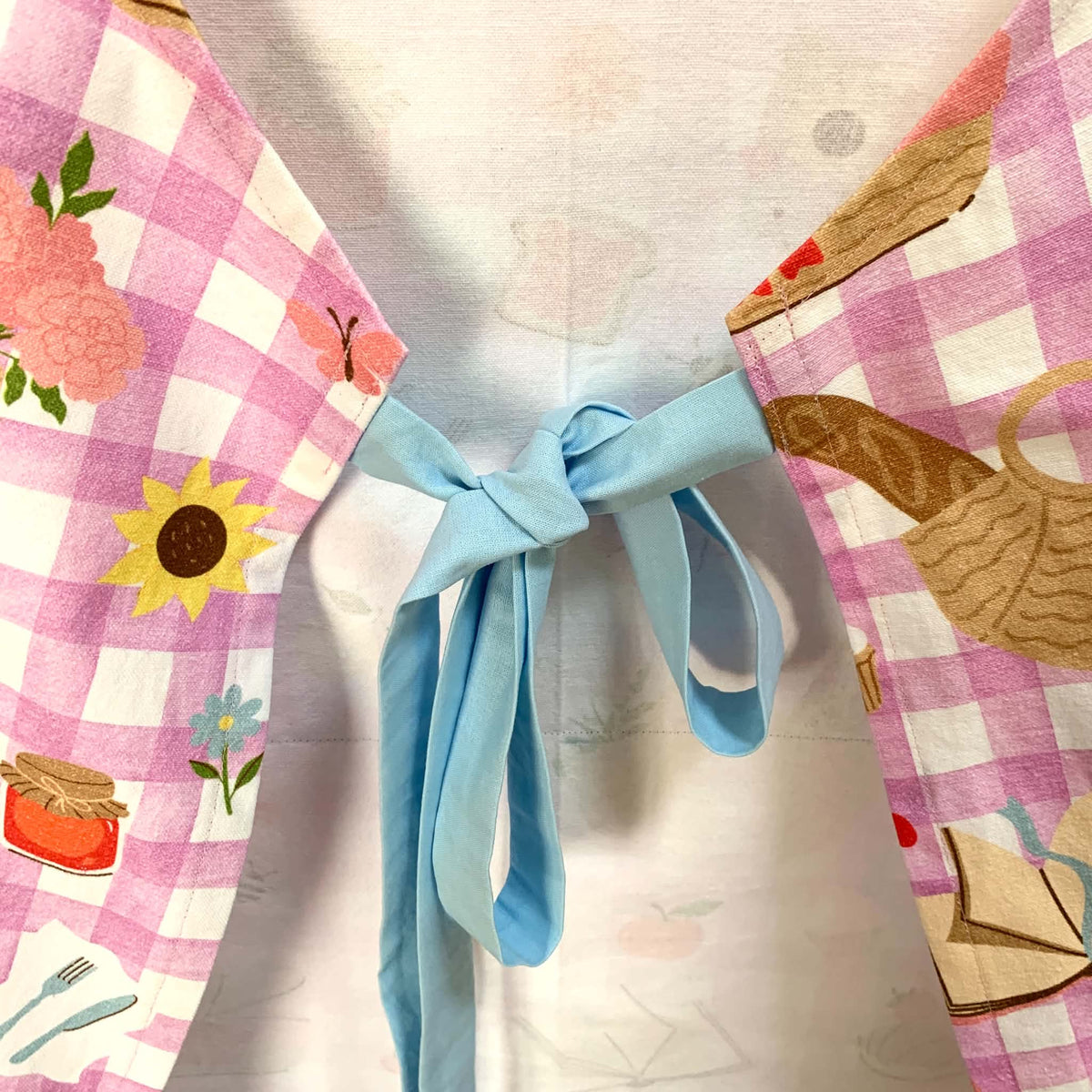 MUMMA WHOOPEE- "Picnic Platter" APRON