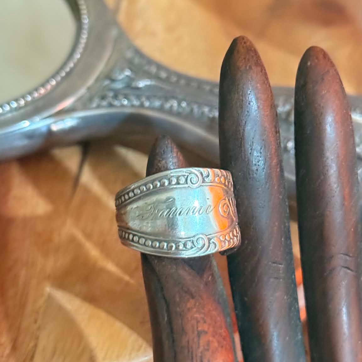 MOLLY MADE - 'Fannie' Spoon Handle Ring