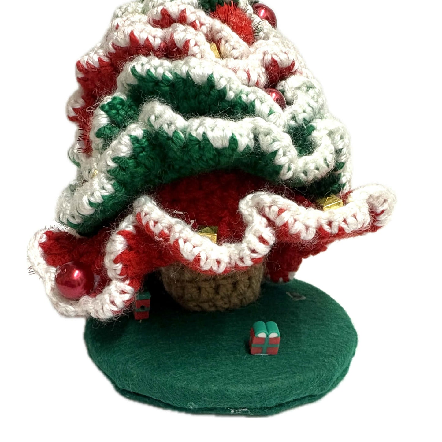 HOOKED BY JEN - Oh Christmas Tree 1