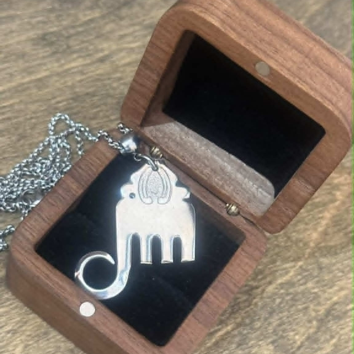 MOLLY MADE- Elephant Fork Pendant Necklace