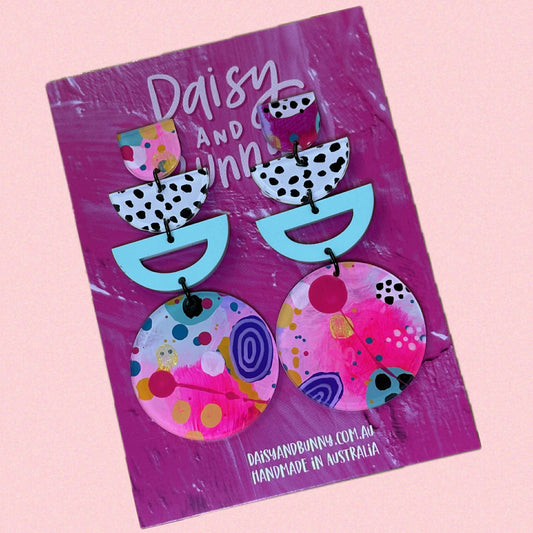 DAISY AND BUNNY - FRANKIE DANGLES - COLOUR BOMB