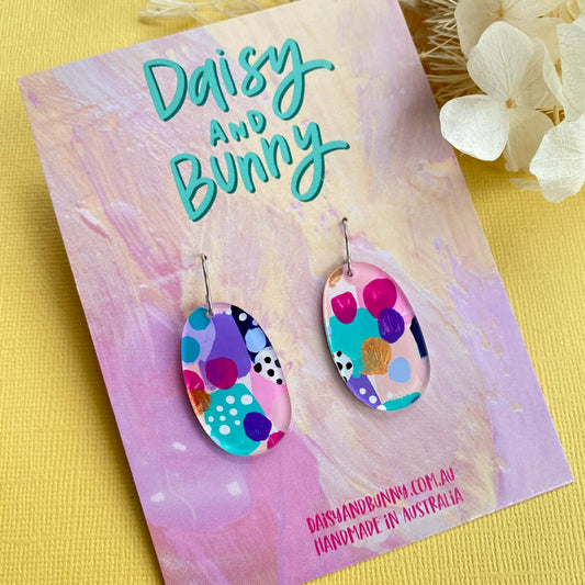 DAISY AND BUNNY - Hand Painted Hooks - Passion