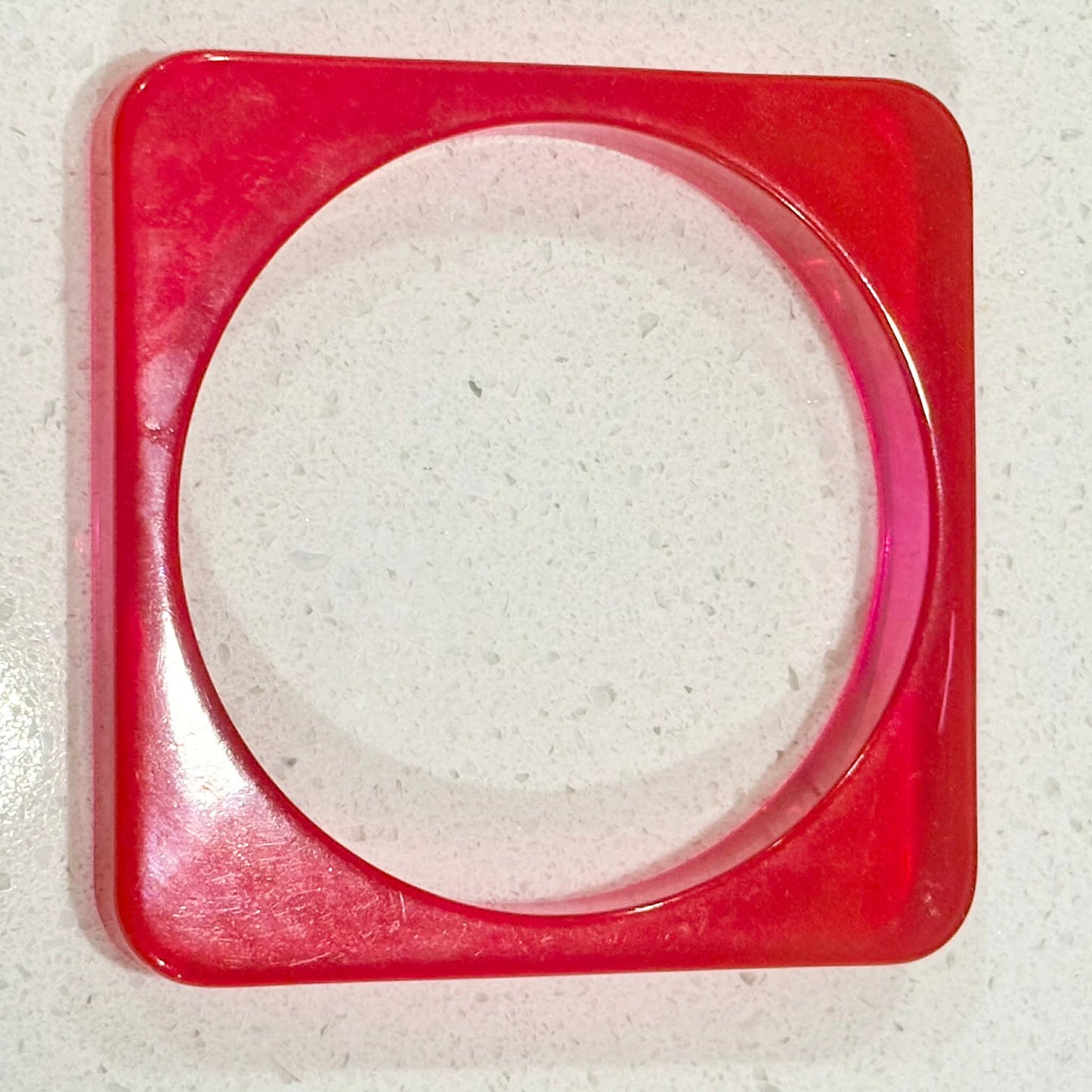 RAY BY DESIGN - Resin Bangle Pink Square