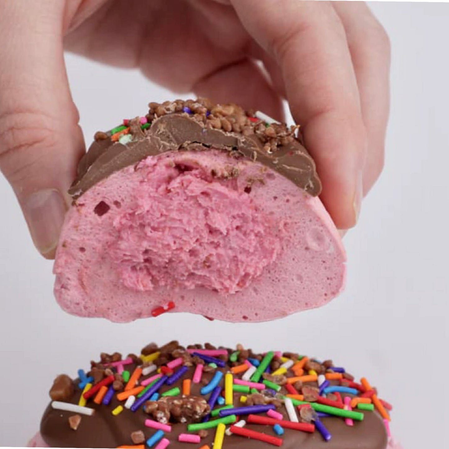 THE MARSHMALLOW COMPANY - EASTER STRAWBERRY PARTY POP MARSHMALLOW EGG