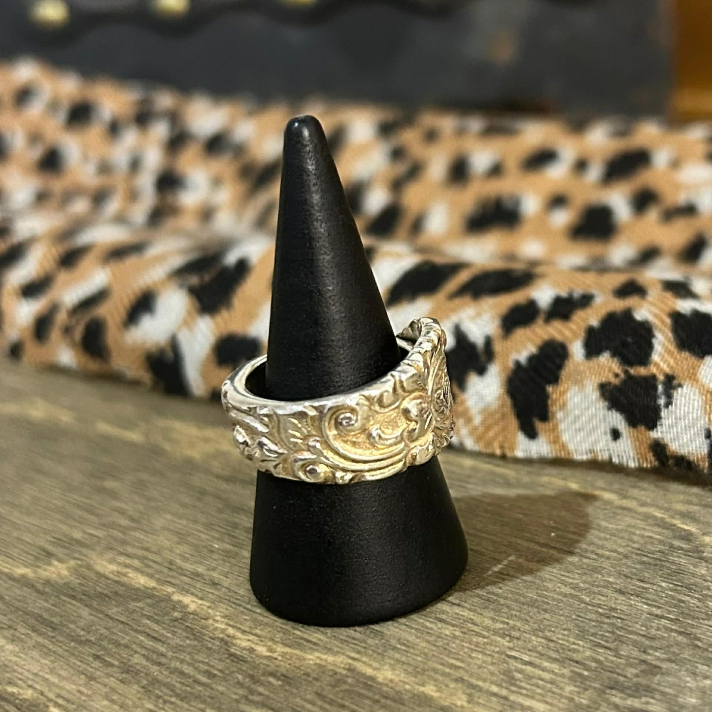 MOLLY MADE - Stunning 1950s Silver Spoon Handle Ring