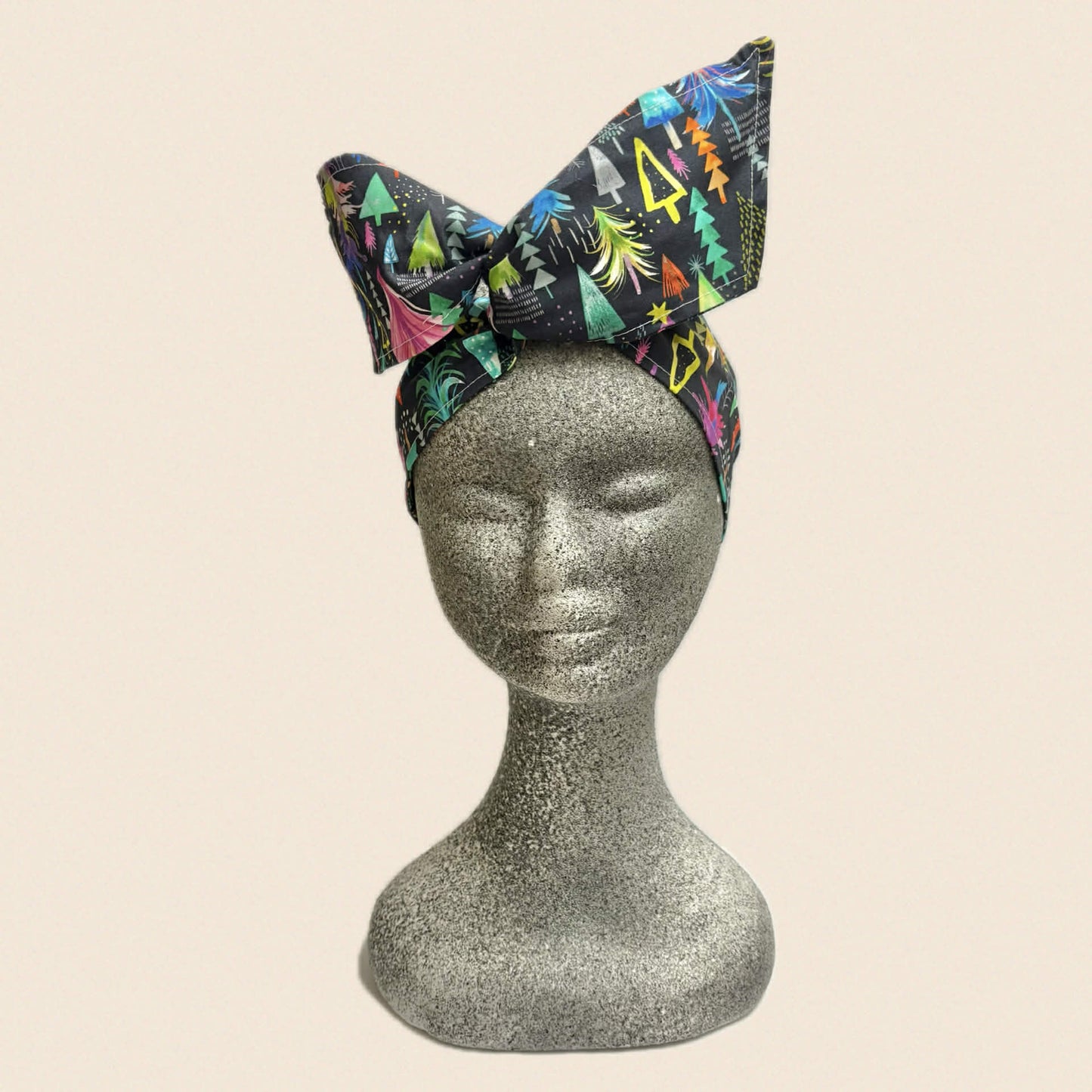 OH SEW ROSY: CHRISTMAS WIRE HEADBAND - Christmas Trees on Black