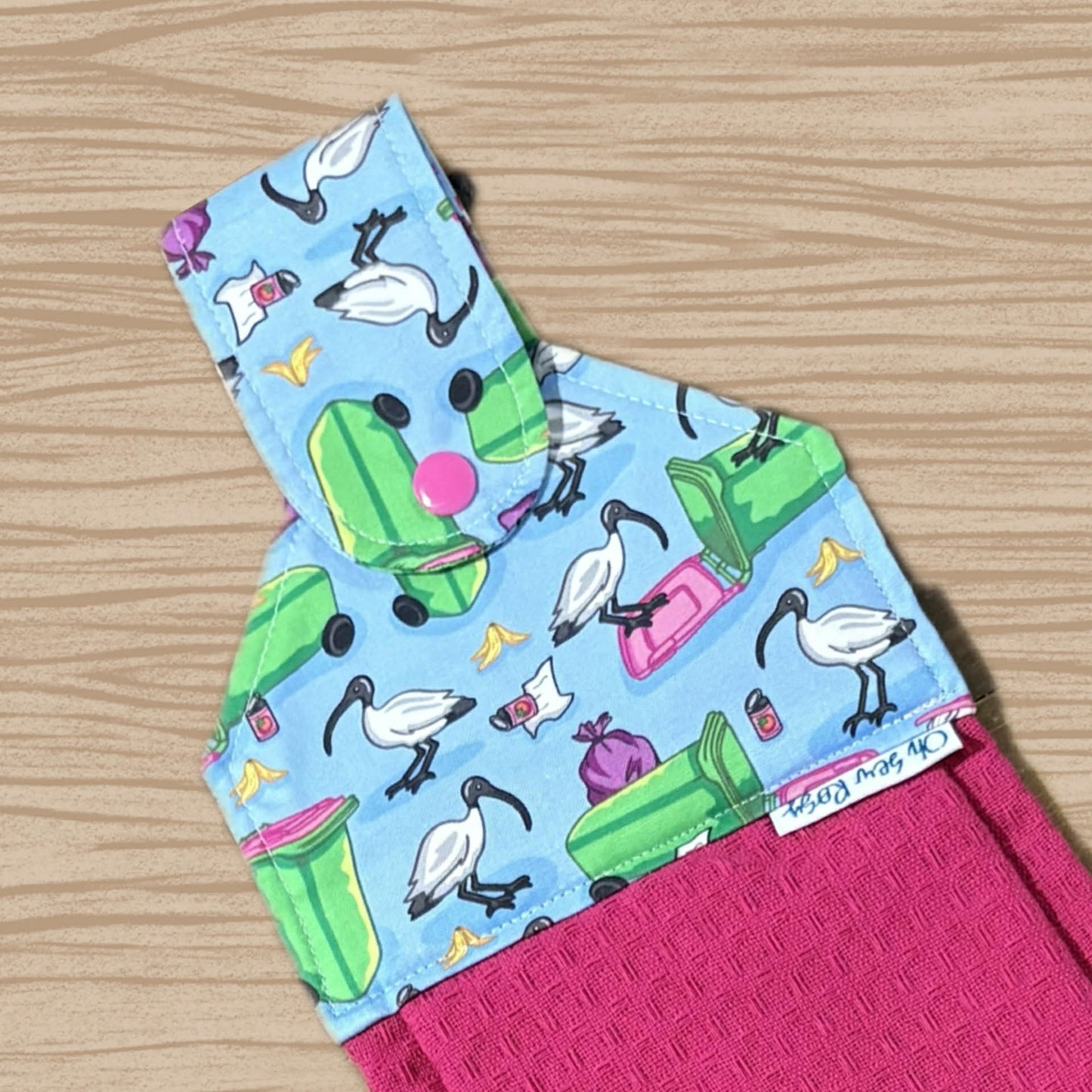 OH SEW ROSY: Hanging Towels - Bin Chickens - pink towel (Laura Wayne print)