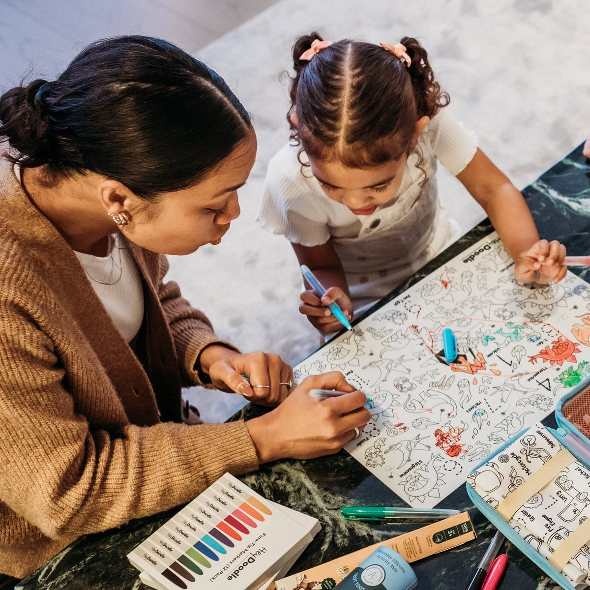 HEY DOODLE - DINO ROAR - Classic Colouring & Doodle Mat