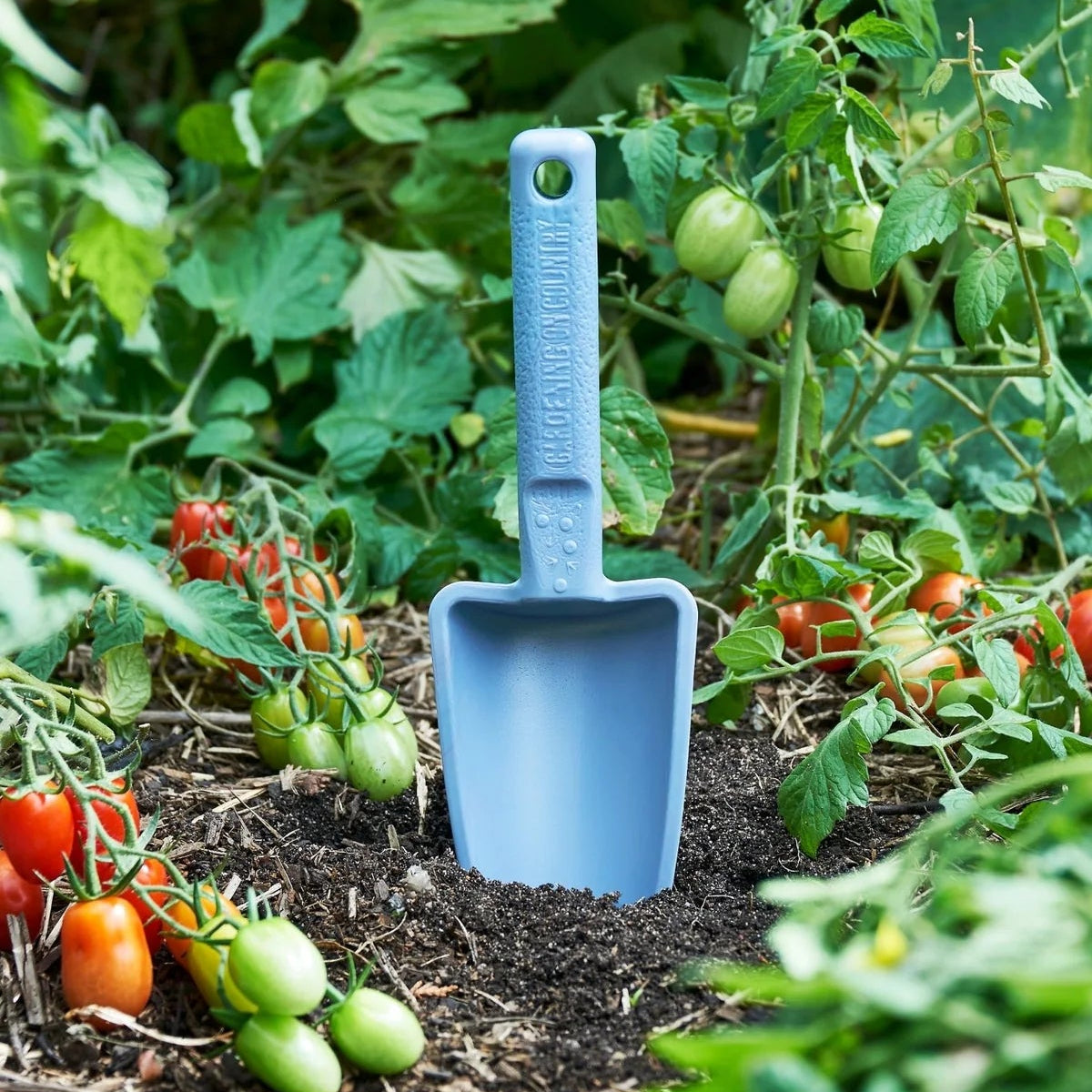 GARDENING ON COUNTRY - Womby Hand Trowel  Bumbunga Pink — Recycled Plastic, Australian Made