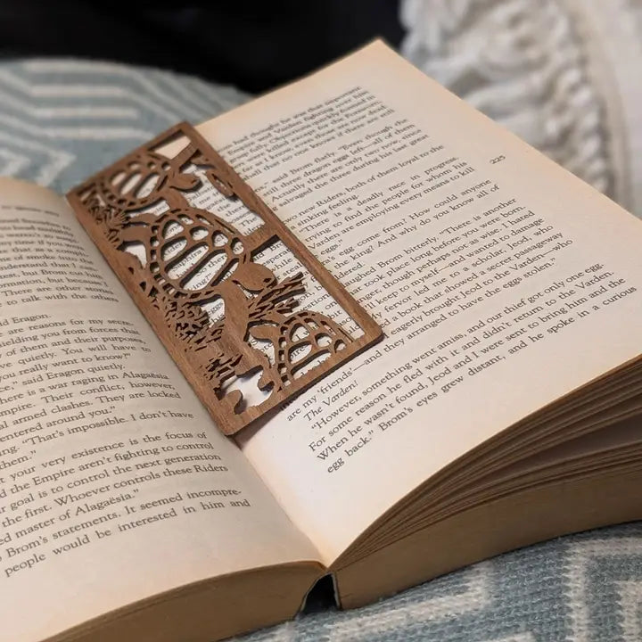 STRAYA ART- Giant Sea Turtle - Wooden Bookmark