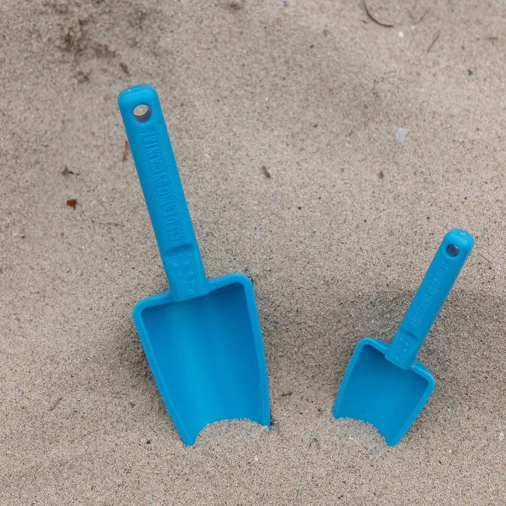 GARDENING ON COUNTRY - Womby Hand Trowel  Bumbunga Pink — Recycled Plastic, Australian Made