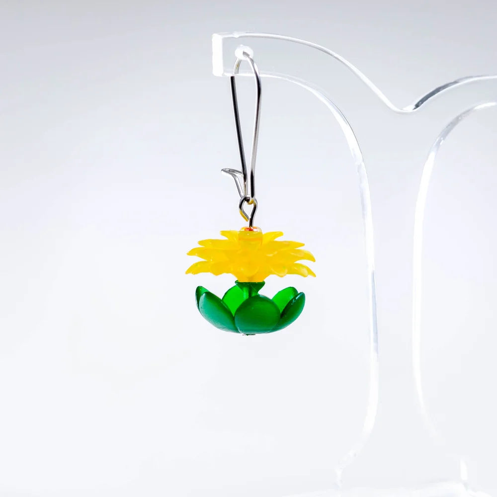 CLAIRE ISHINO- Dandelion Flower Earrings