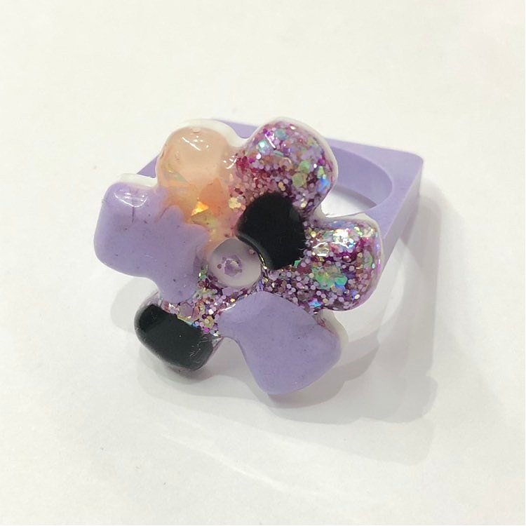 WATSON THE PUMPKIN - Large Resin Ring - Lavender & Black with Glitter - 6 Petals Flower with hollow middle