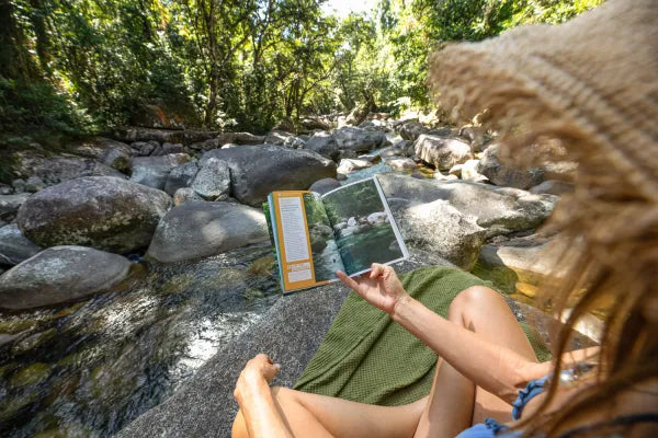 BOOKS & CO - 100 THINGS TO SEE IN TROPICAL NORTH QUEENSLAND BOOK - Catherine Lawson & David Bristow